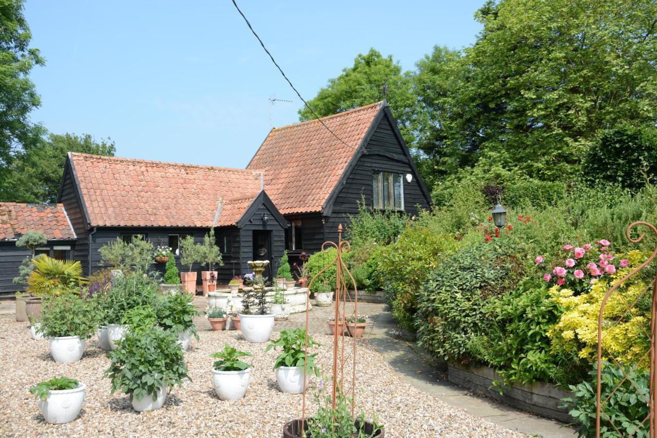 Wassicks Cottage, Haughley Exteriör bild